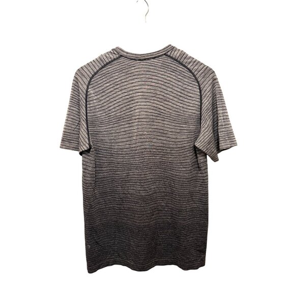 Lululemon Mens Metal Vent Tech Short Sleeve Shirt Gray/Black Ombre Stripe Lightw - Picture 6 of 8